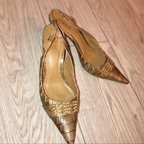 Carlos Santana sling back heel - Picture 3 of 6